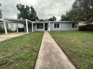 1908 Mimosa Ave, Victoria, TX 77901