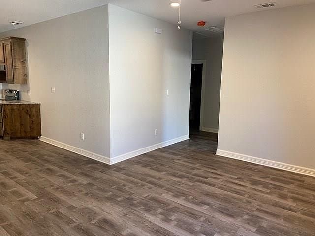 2nd image of 204 Northwood Blvd #D