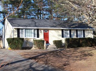 3 Dziok Dr, East Hampton, CT 06424