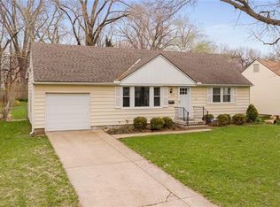 8716 W 81st Ter, Overland Park, KS 66204