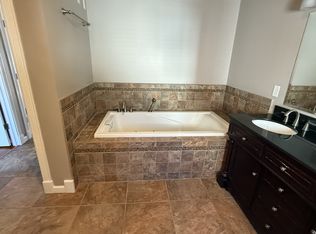 233 Country Club Rd, New Britain, CT 06053