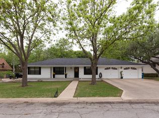 1705 Foothills Dr, Kerrville, TX 78028