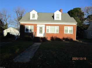 12 McDonald Rd, Hampton, VA 23669