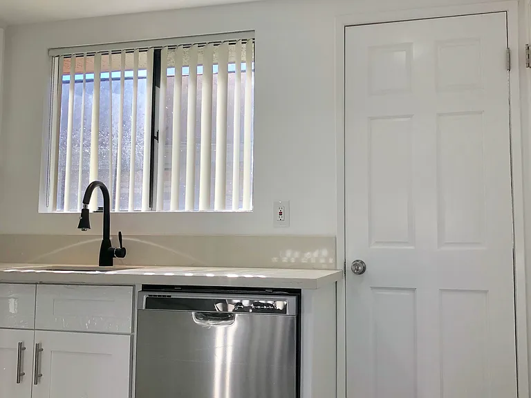 511 E Palmer Ave #14 — Photo 7