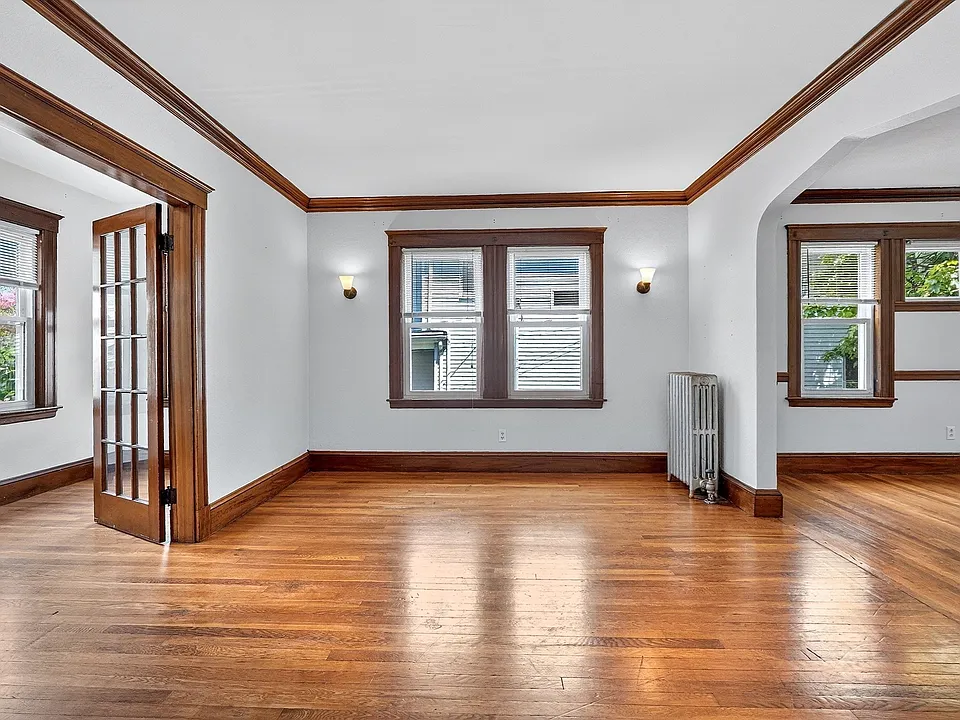 16 Russell Rd #1