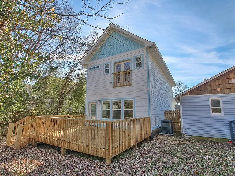 921 Spain Ave — Photo 33