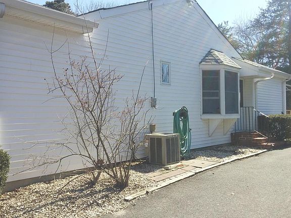 2nd image of 494 W Park Ave