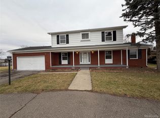 45669 Harmony Ln, Van Buren Township, MI 48111