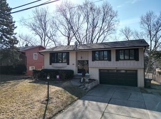 6518 Lincoln Ave, Windsor Heights, IA 50324