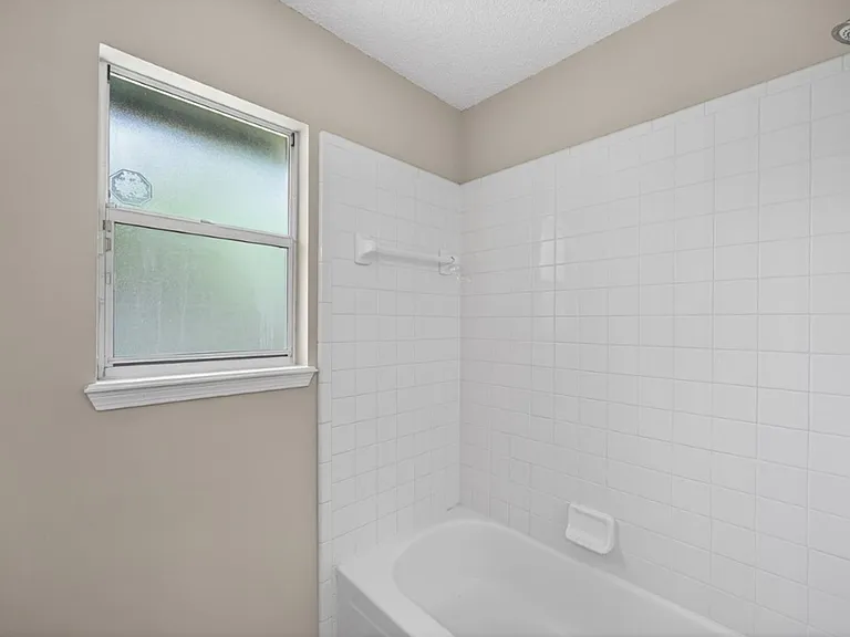 3550 Sheldrake Dr — Photo 24