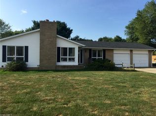 364 Rivermoor Dr, Mogadore, OH 44260