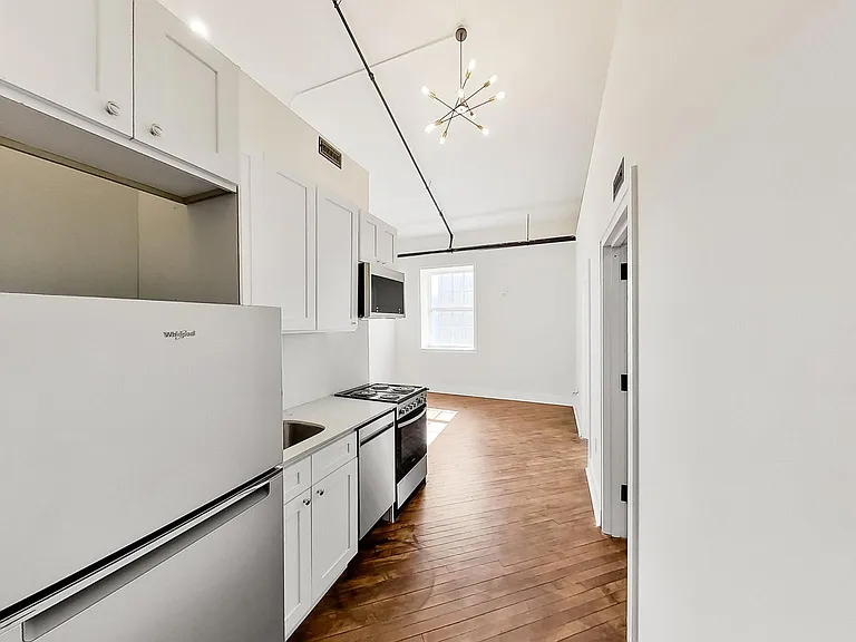 Fleetwood Lofts — Photo 15