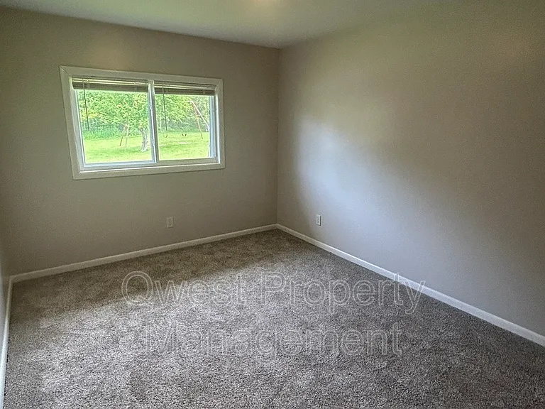 405 E Woodlawn Ave #7 — Photo 5