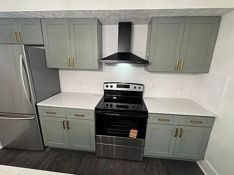 4309 Gifford Ave — Photo 49