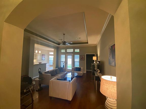 4th image of 429 Harbor Oaks Dr
