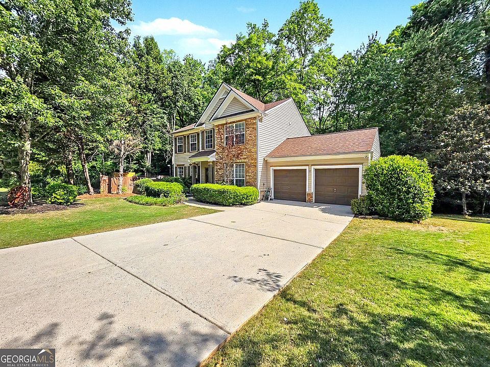 1st image of 332 Chamberlyn Ln