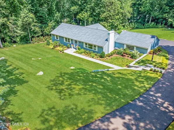 76 Comstock Hill Rd, New Canaan, CT 06840