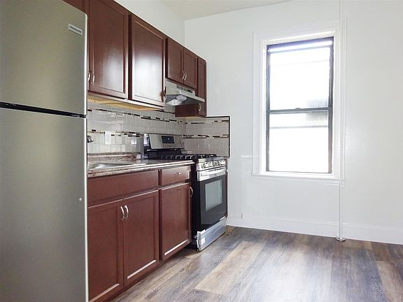 2nd image of 124 Storms Ave #D