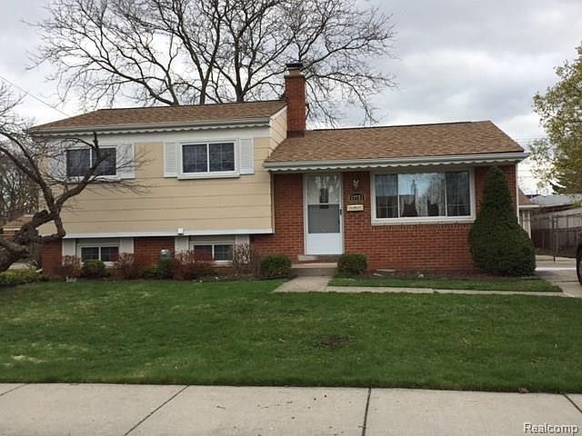 1st image of 32751 Tuxedo Ct