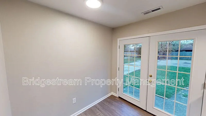 1 bed, 1.0 bath, $850 — Photo 4