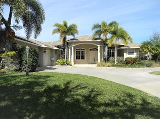 805 Holden Ct, Sebastian, FL 32958