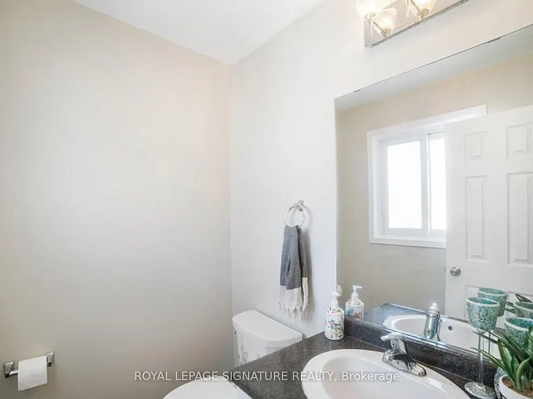25 Meadowvale Dr #3 — Photo 23