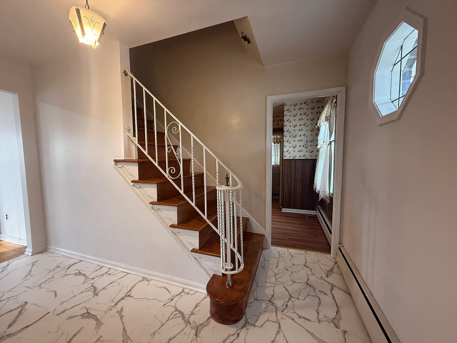 4 bed, 1904 sqft, $3,300 — Photo 3