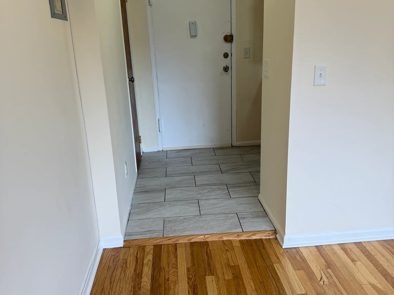 2 bed, 1000 sqft, $2,600 — Photo 3