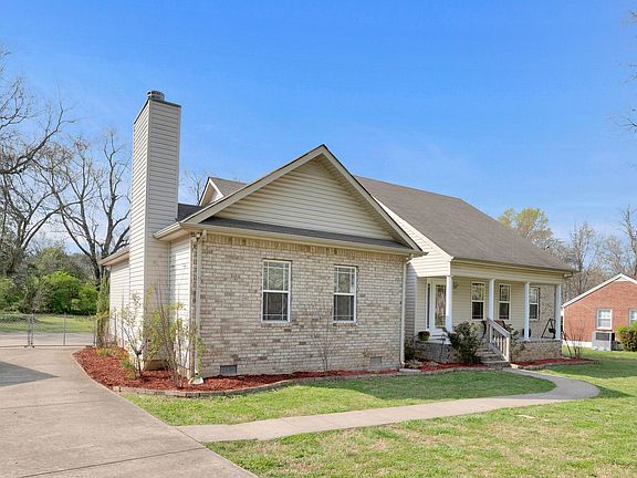 4th image of 409 Weaver Dr