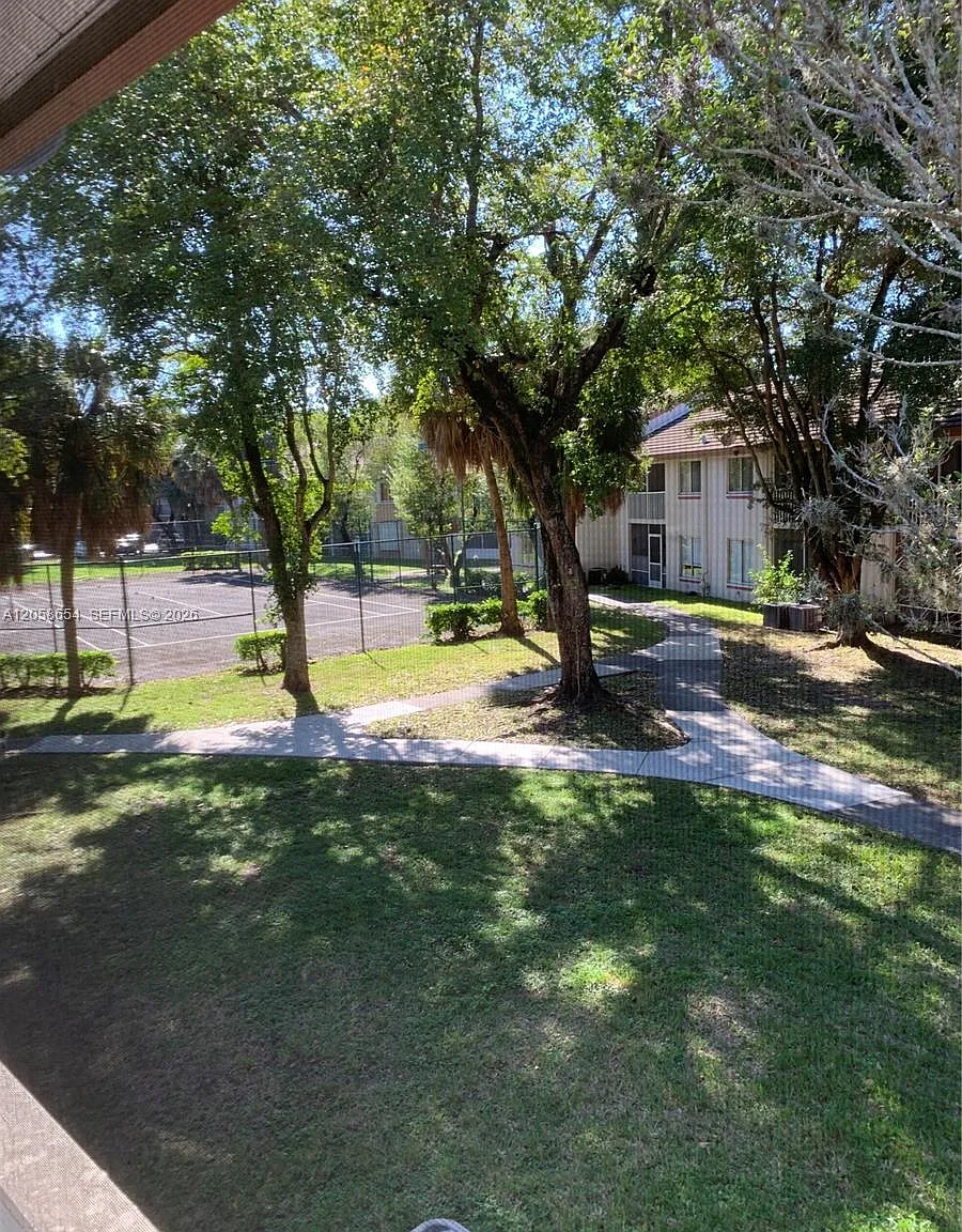 Parc Vista Condo — Photo 3
