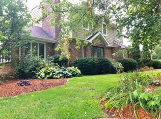 1300 Bradley Ct, Sterling, IL 61081