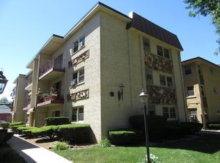 3303 Grove Ave, Berwyn, IL 60402