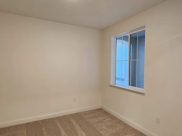 1449 Ascot Ln — Photo 10