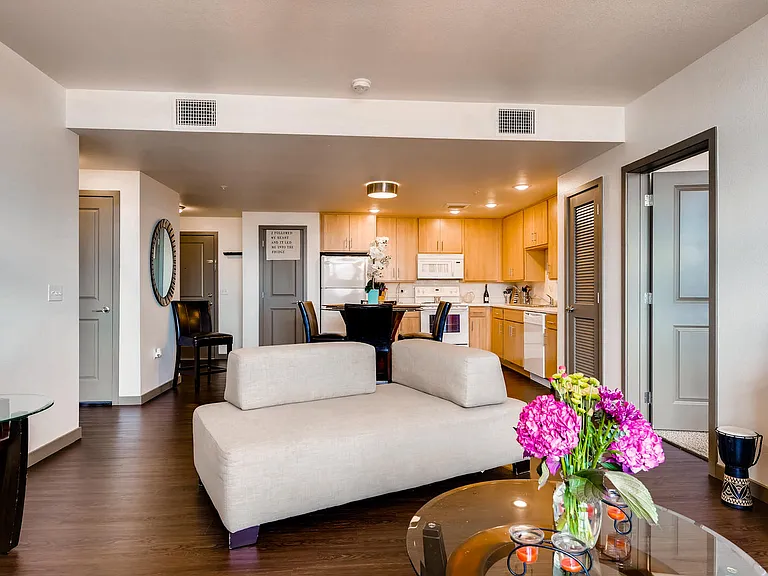 Broadway Lofts | Englewood, CO Apartments
