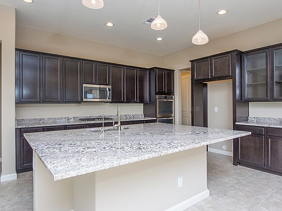 Homesite 211 Kitchen