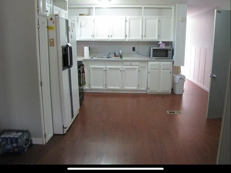 360 Sycamore Rd — Photo 4