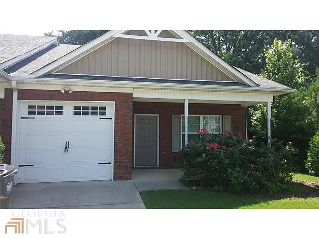 6884 Tara Oaks Dr photo 1
