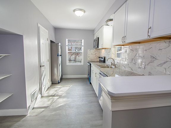 5th image of 2717 Berrell Ave