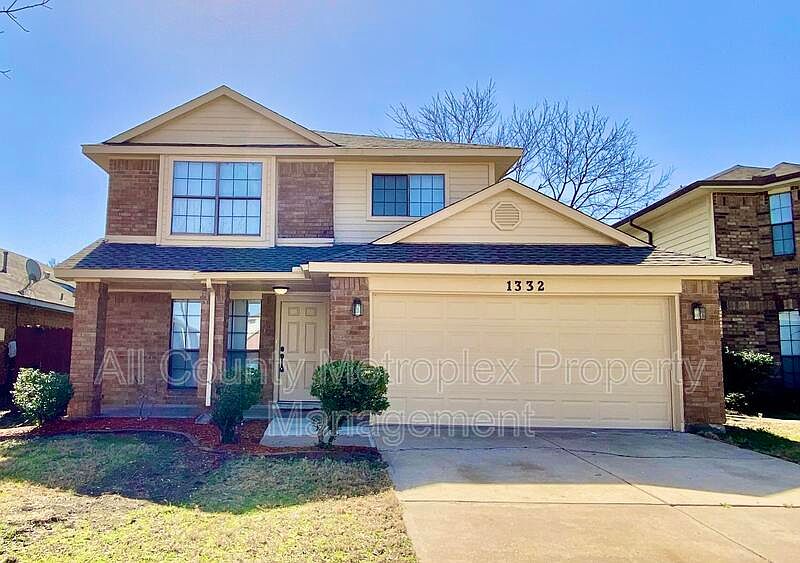 1st image of 1332 Sheila Dr