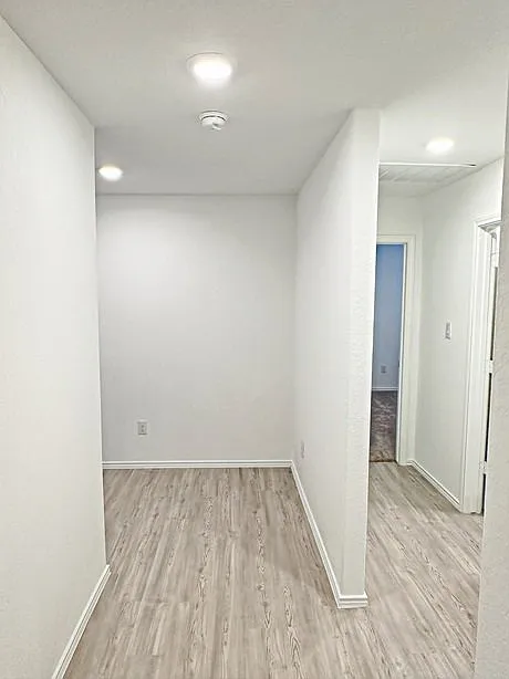 3 bed, 2.0 bath, 1474 sqft, $1,575 — Photo 3