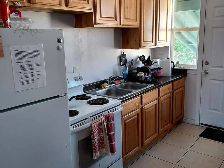 1141 E 500 S — Photo 19
