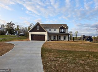 681 Smokey Rd, Newnan, GA 30263