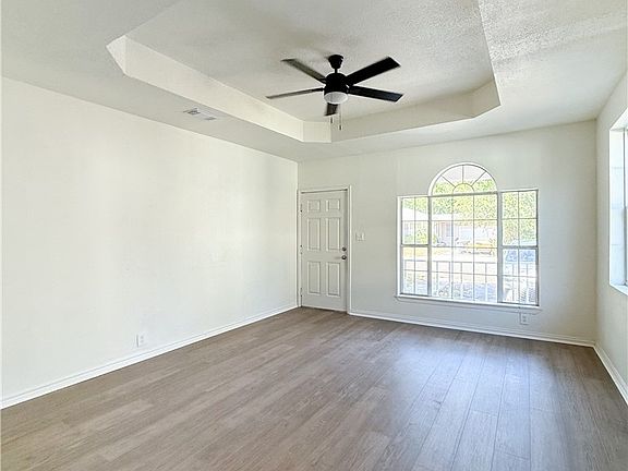 5th image of 510 Krause St