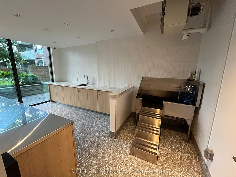 150 Logan Ave #437 — Photo 18