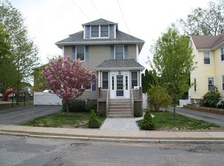 27 Cottage St, Melrose, MA 02176