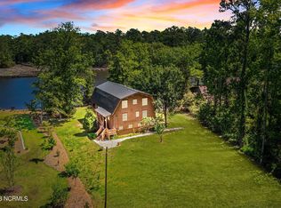 5611 Styron Dr, Oriental, NC 28571