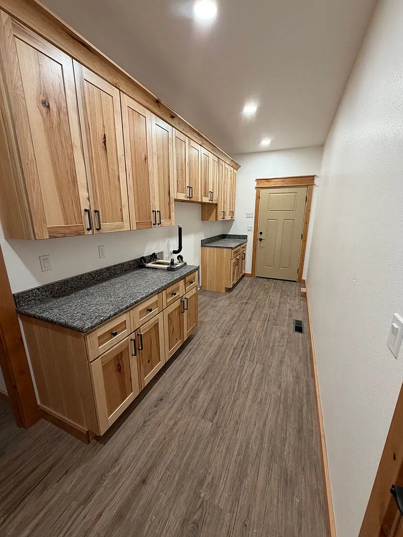3 bedroom 2 bath custom home — Photo 4