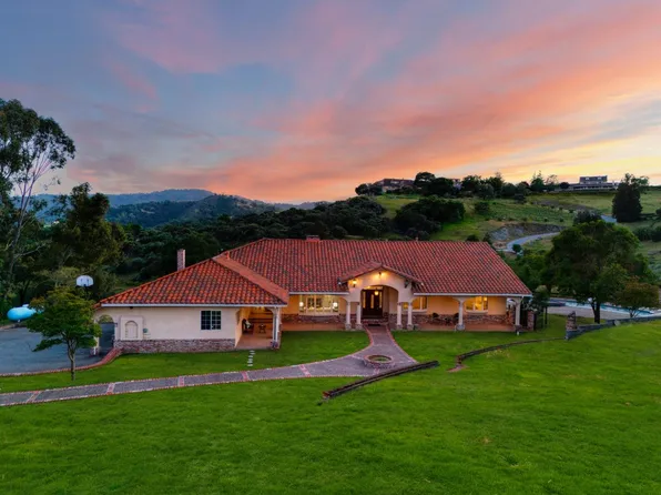 18665 Castle Hill Dr, Morgan Hill, CA 95037