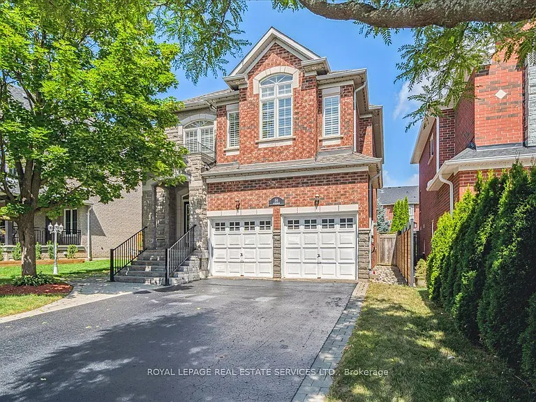 54 Stonebrook Cres — Photo 1