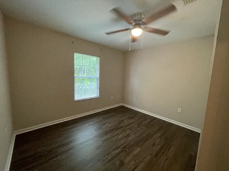 1754 SW Grandview St #101 — Photo 8